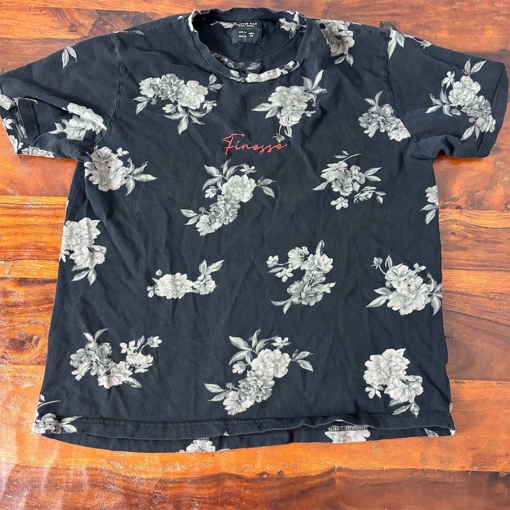 Cactus Man Ricky Singh Men's Floral Embroidered Finesse T-Shirt Black Size‎ M